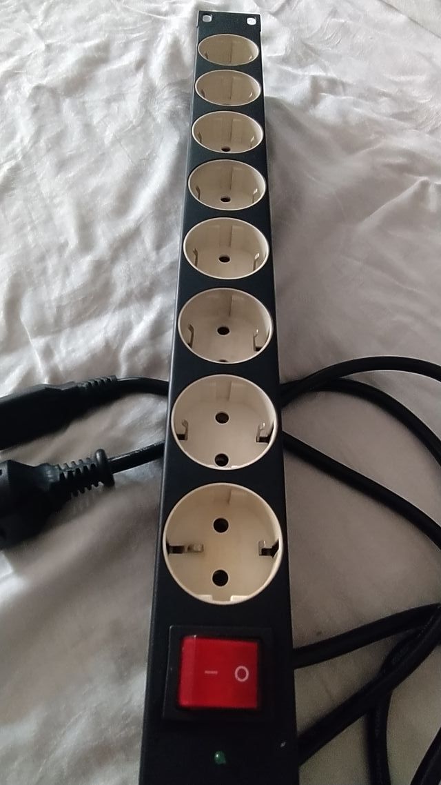 Enchufe múltiple para ordenador 