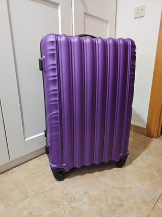 Juego 3 maletas moradas