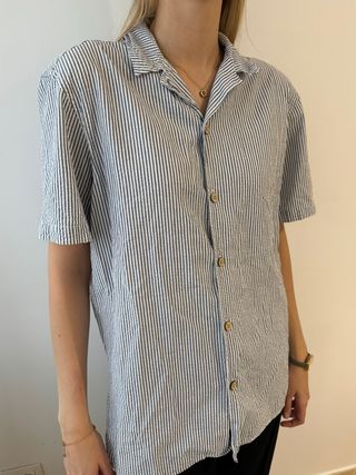 Camisa M Rayas Pull&Bear azul y blanco