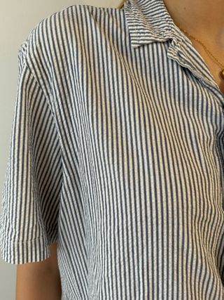 Camisa M Rayas Pull&Bear azul y blanco