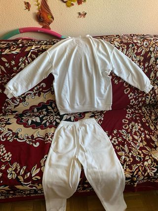 Conjunto chándal blanco