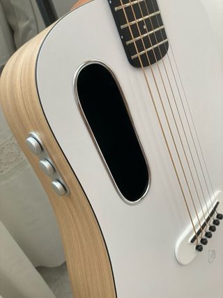 Blue Lava Freeboost / Guitarra Electro-Acústica