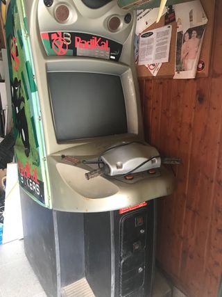 Máquina recreativa Gaelco Radikal Bikers
