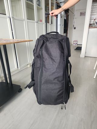 Bolso Maleta Negro con Ruedas