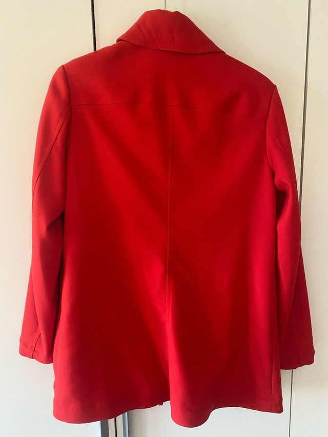 Chaqueta Stradivarius Roja 3/4