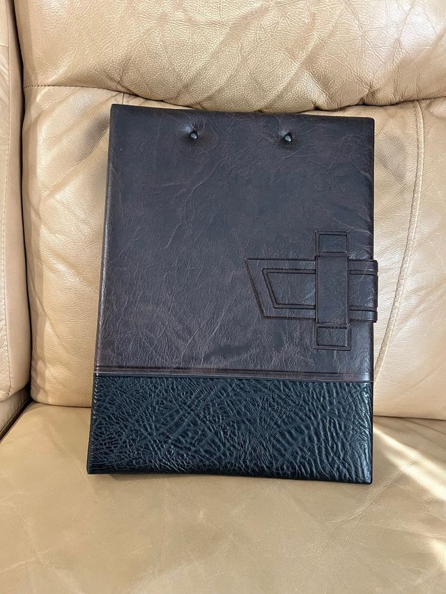 Portafolios símil piel marrón