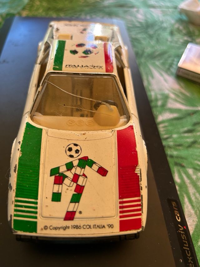 Ferrari Testarossa Italia '90 Scala 1:24