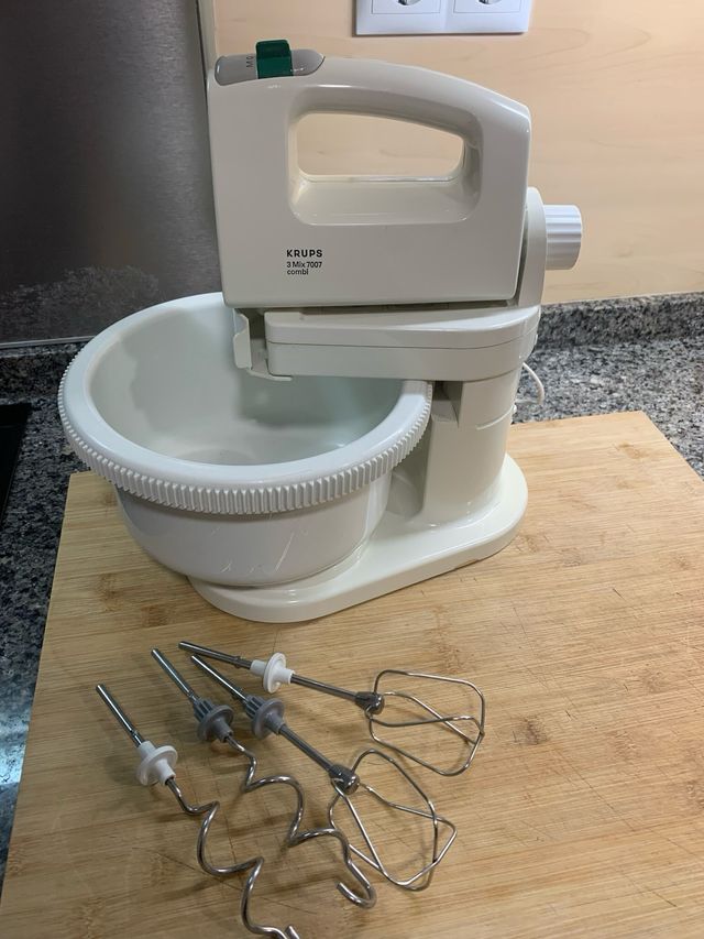 Amasadora Krups con bol y accesorios