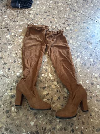 Botas altas marrones