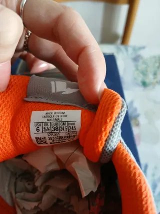 Scarpe donna Reebok grigie e arancioni