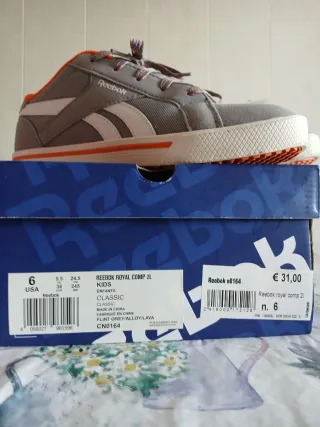 Scarpe donna Reebok grigie e arancioni