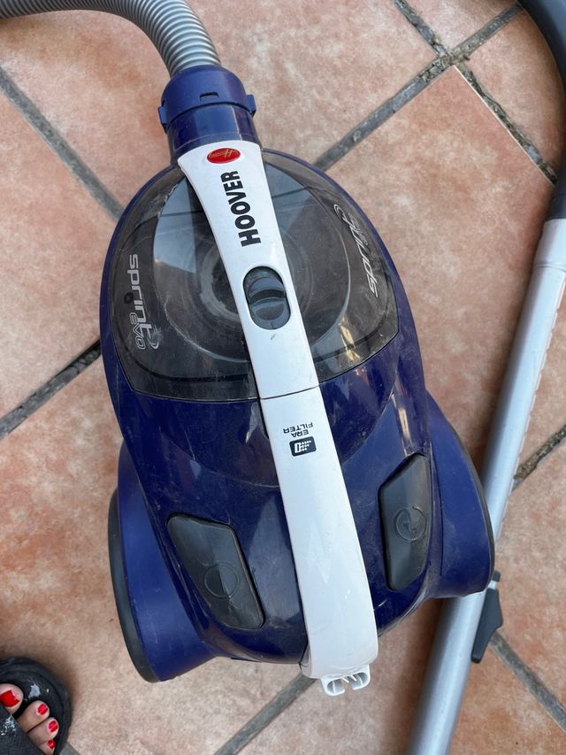 Aspiradora Hoover Sprint Evo poco usada