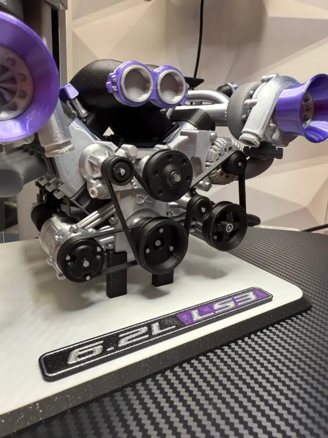 Motor GM/Chevrolet LS3 Corvette - Miniatura