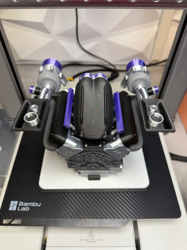 Motor GM/Chevrolet LS3 Corvette - Miniatura