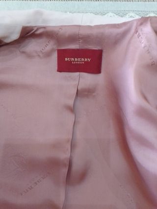 Americana Burberry Rosa Talla L  de terciopelo 
