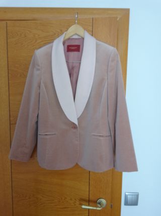 Americana Burberry Rosa Talla L  de terciopelo 
