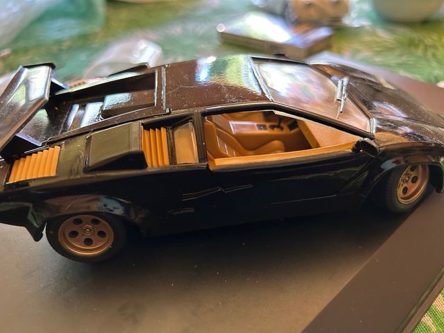 Lamborghini Countach 1/24 Nera