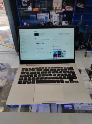 Samsung Book 2 Go Plata