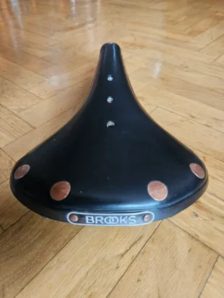 Brooks B17 Champion Special. Titanio