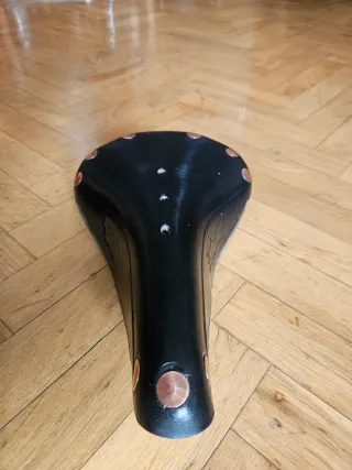 Brooks B17 Champion Special. Titanio