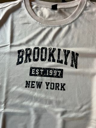 Camiseta Brooklyn Est. 1997 New York Beige