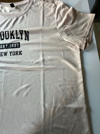 Camiseta Brooklyn Est. 1997 New York Beige