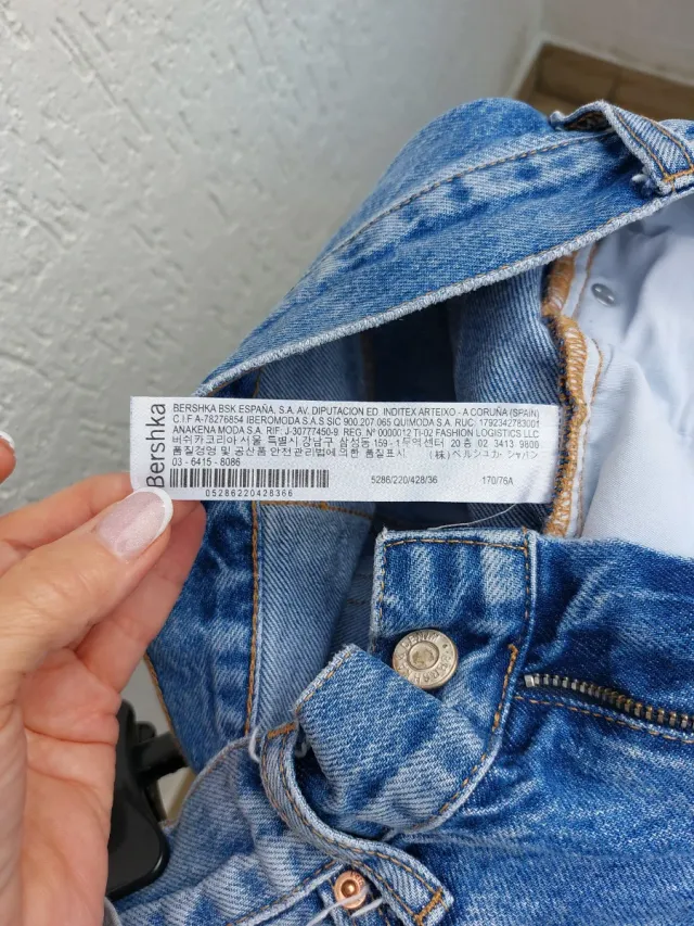 Jeans Bershka uomo tg M strappati