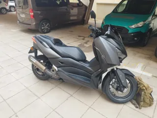 Yamaha Xmax 300 Negra Mate