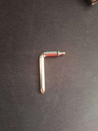 Llave T Jart para skate