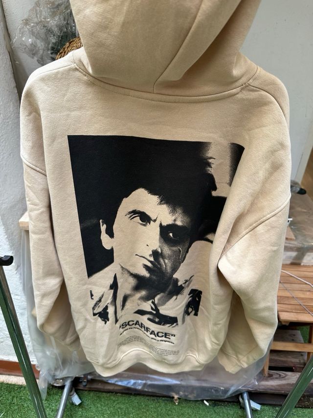 Sudadera beige con capucha Scarface