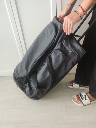 Bolso/Maleta Benetton con ruedas