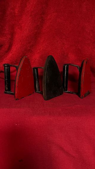 3 Planchas antiguas de hierro fundido