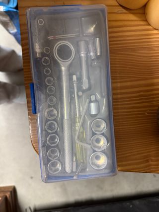 Caja de herramientas con carraca