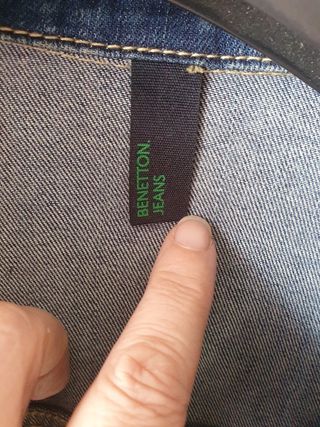 Cazadora vaquera mujer Benetton. Talla L