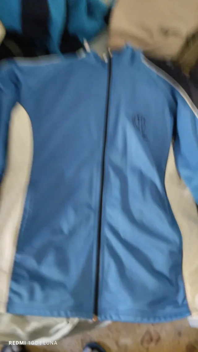 Ropa de colegio santa Isabel