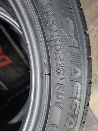 2 Neumáticos 195/50 R16 Lassa 