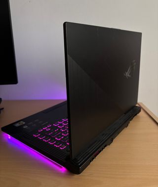 ASUS ROG Strix G531G – i7 / GTX 1650 / 16 GB RAM 