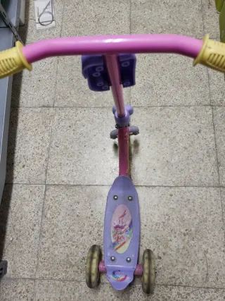 Patinete niña Barbie Hada tres ruedas