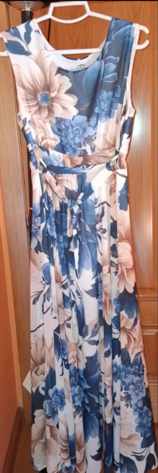 Vestido largo floral beige y azul