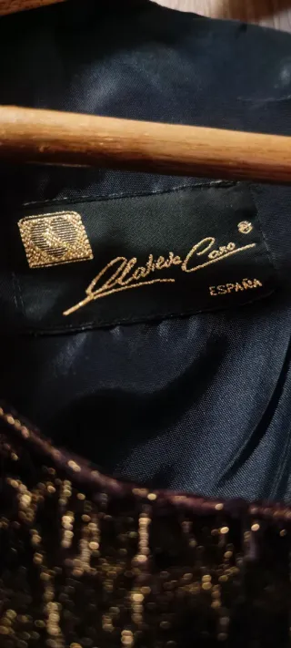 Vestido de fiesta negro y dorado