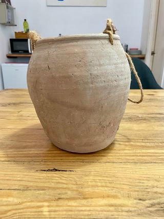 Maceta colgante artesanal