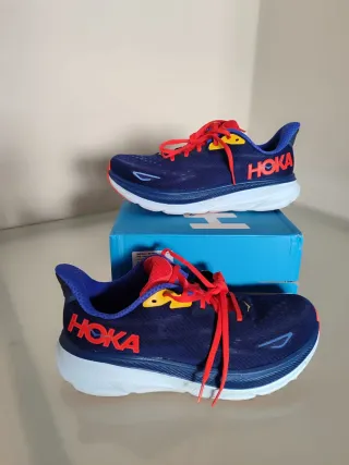 Zapatillas Hoka Clifton 9/ Running Azul-Rojo
