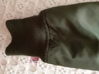Cazadora Lois Verde Militar con Capucha
