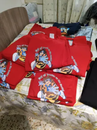 Lote sudaderas Pokémon y Digimon