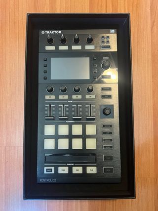 Controlador DJ Native Instruments Traktor Kontrol 