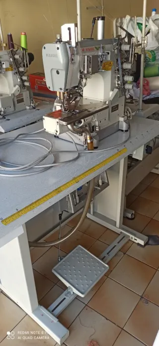 Máquina de coser recubridora Pegasus W600 