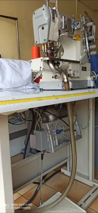 Máquina de coser recubridora Pegasus W600 