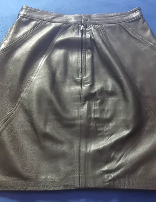 Falda de cuero auténtico negra