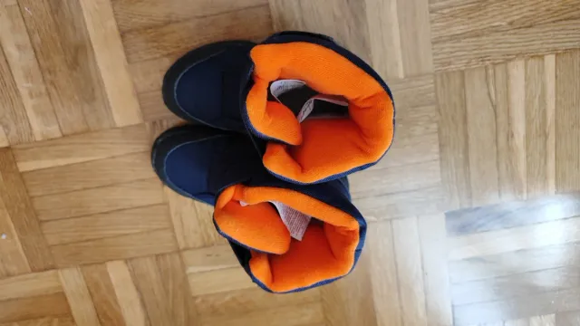 Botas impermeables niño azul marino talla 26
