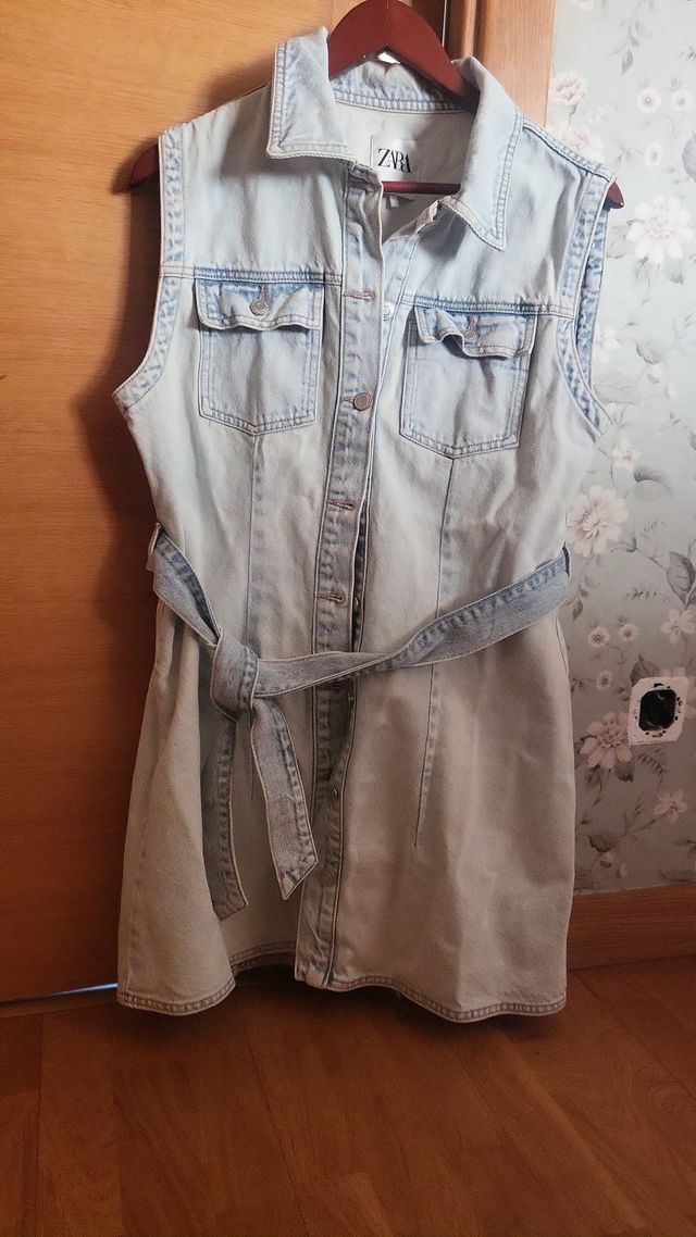 Vestido vaquero Zara sin mangas